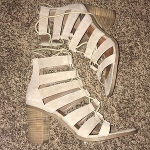 Steve Madden suede TUAPE lace up block heel
